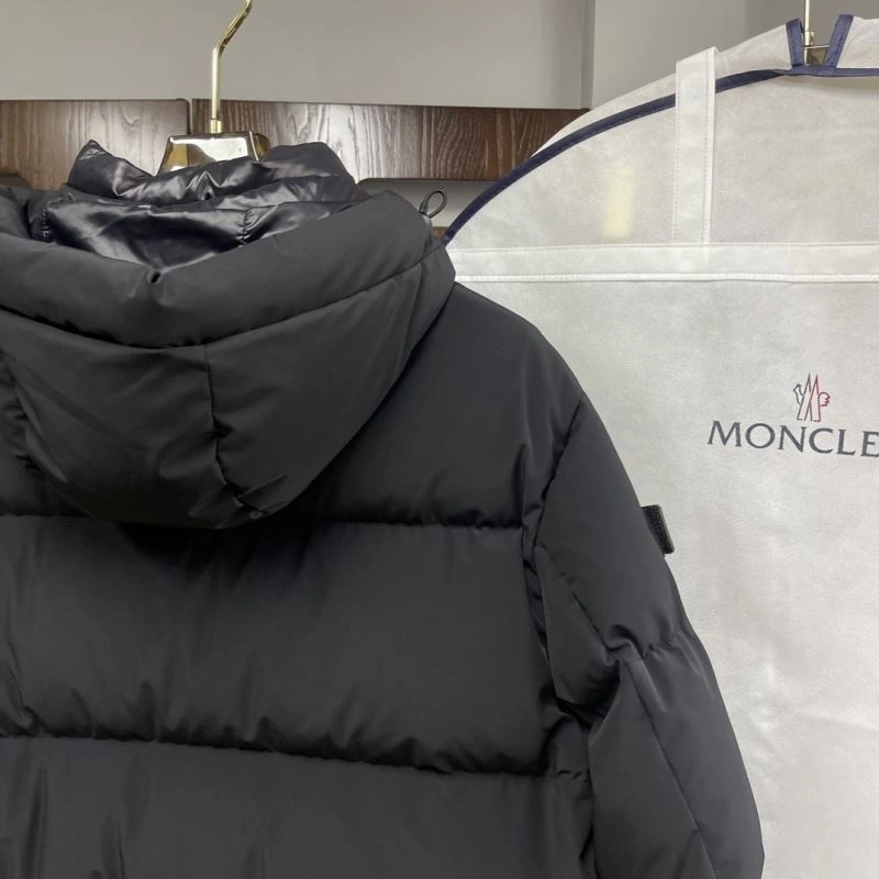 Functional Moncler Down Jackets 143860