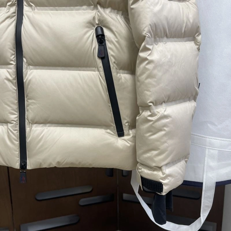 Timeless Moncler Down Jackets 143856