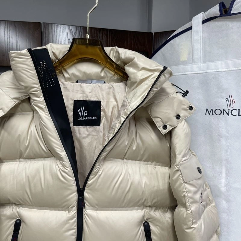 Timeless Moncler Down Jackets 143856