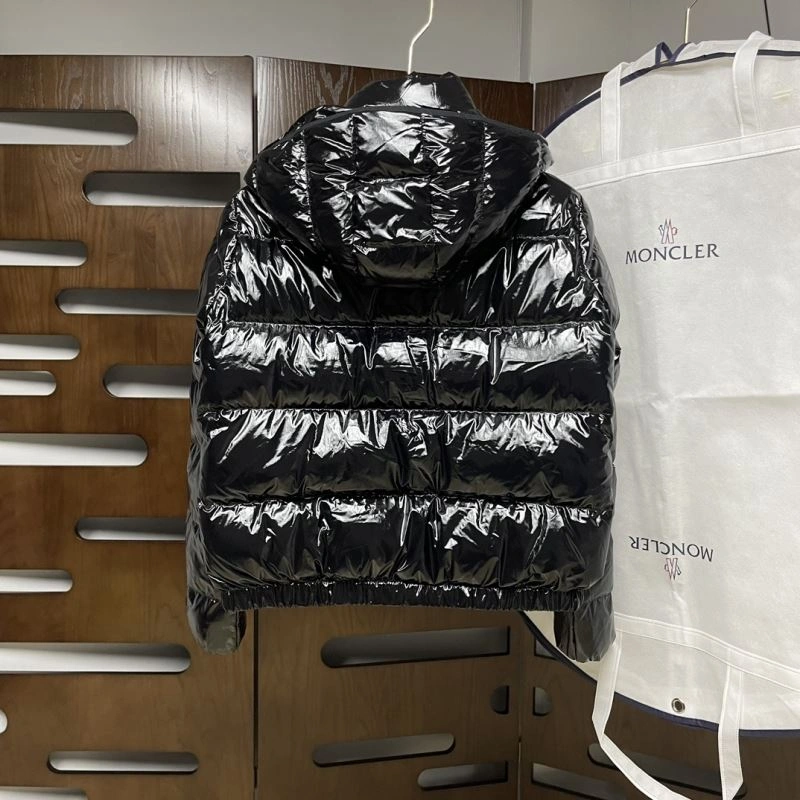Attractive Moncler Down Jackets 143854