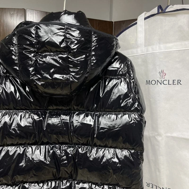 Attractive Moncler Down Jackets 143854