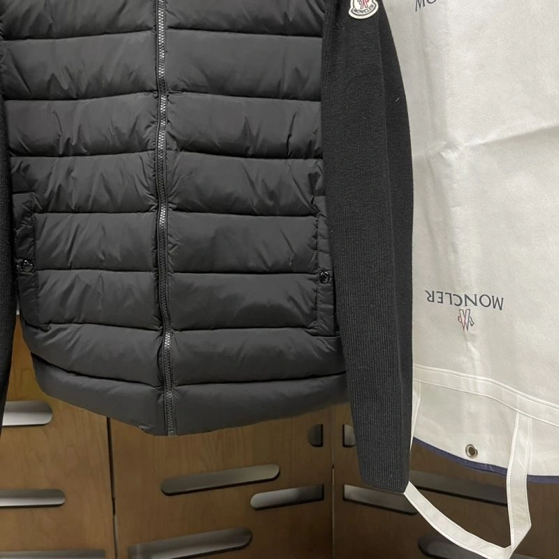 Moncler Down Jackets NewStyle 143851