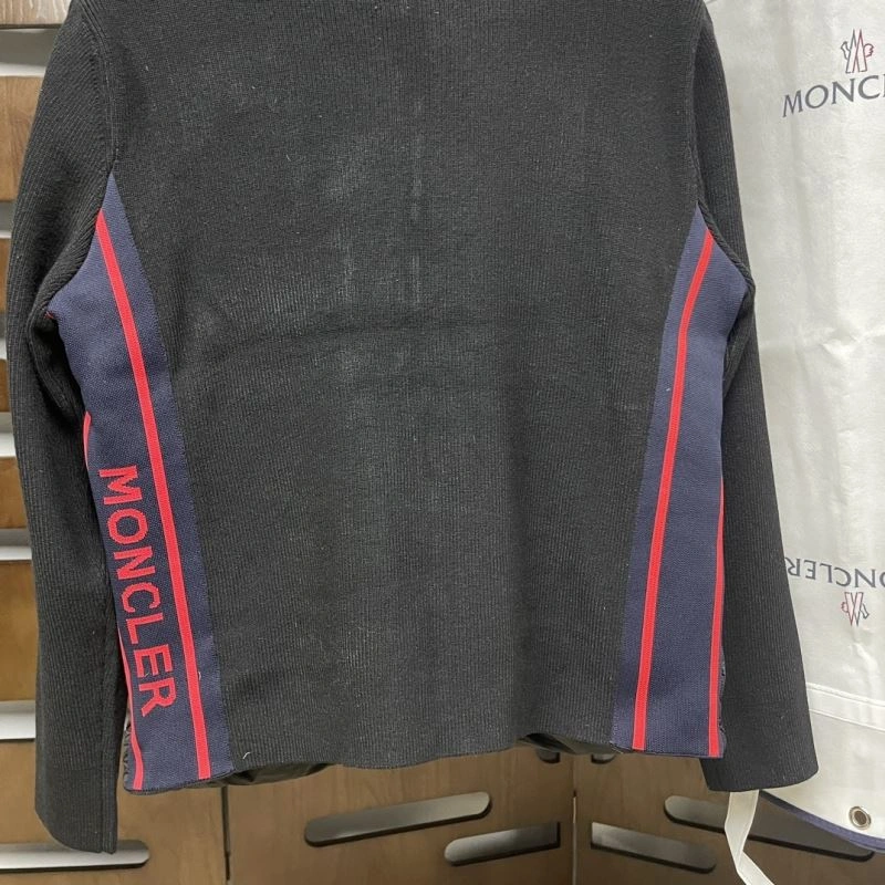 Moncler Down Jackets NewStyle 143851
