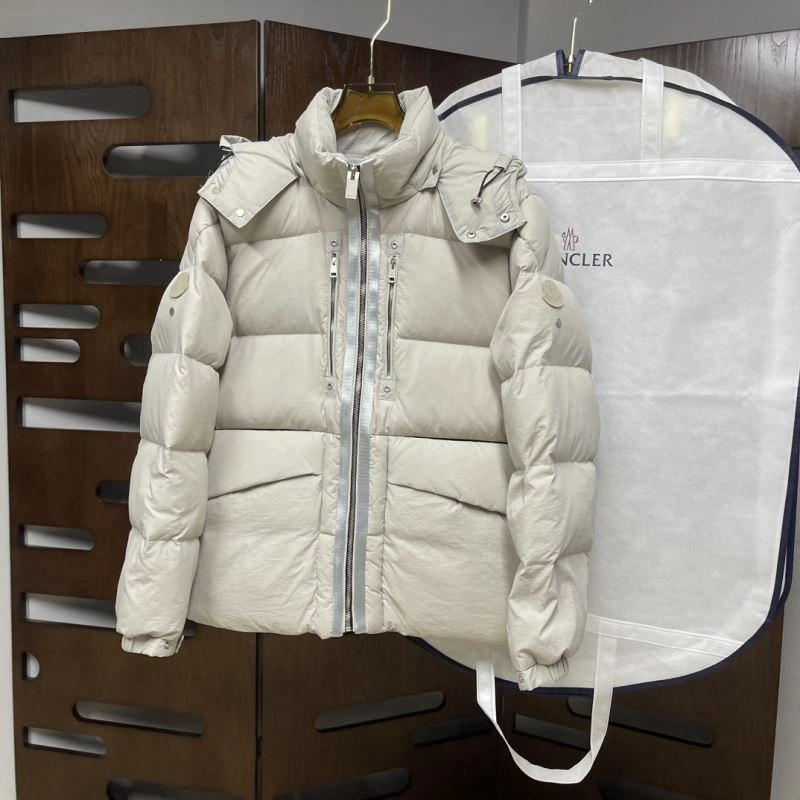 Moncler Down Jackets Supportive 143853