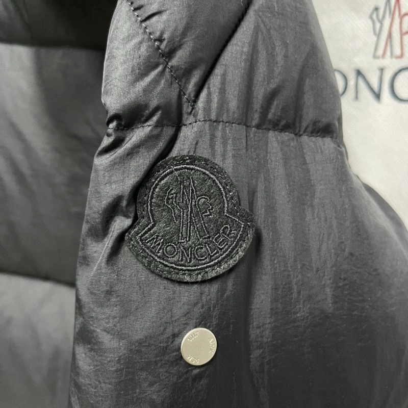 Moncler Down Jackets DailyWear 143855