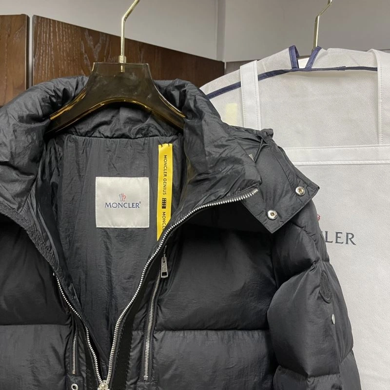 Moncler Down Jackets DailyWear 143855