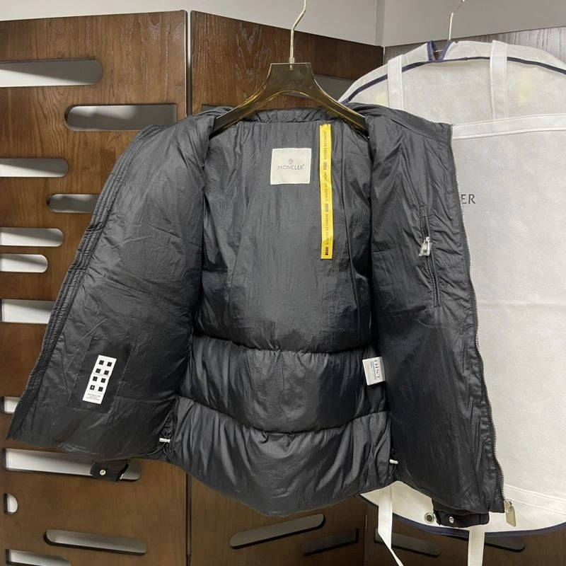 Moncler Down Jackets DailyWear 143855
