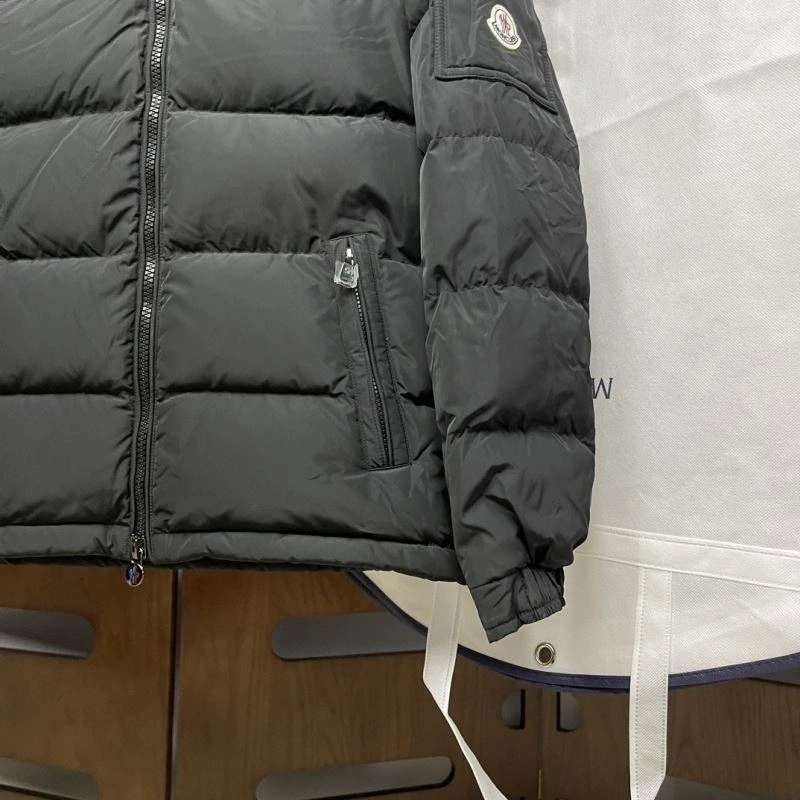 UrbanChic Moncler Down Jackets 143843