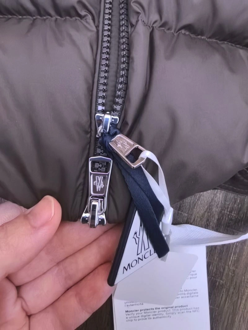 Moncler Down Jackets Seasonal 143842