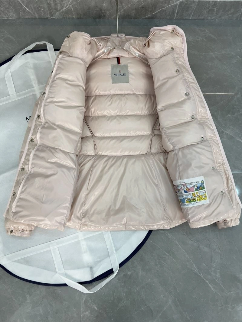 Practical Moncler Down Jackets 143846