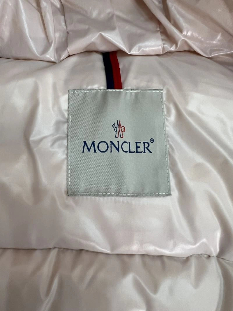 Practical Moncler Down Jackets 143846