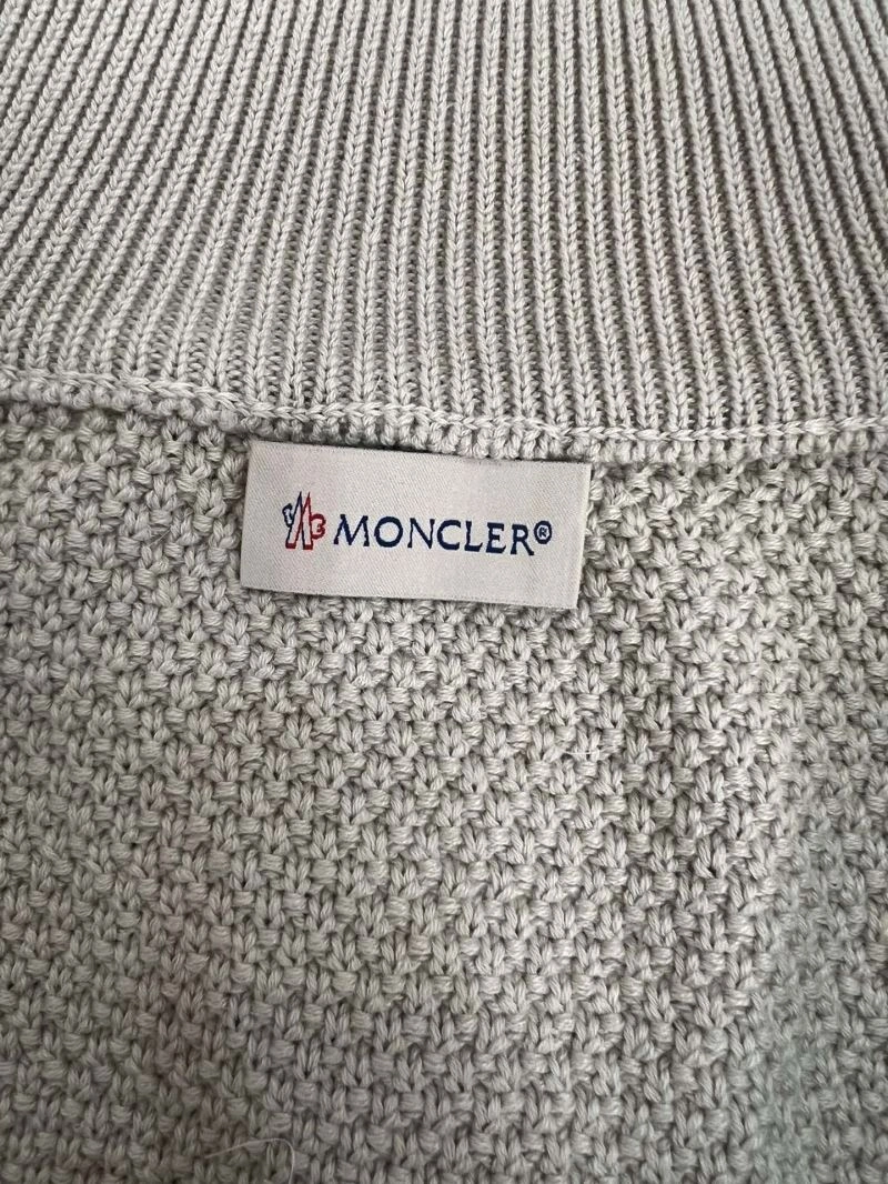 Lightweight Moncler Down Jackets 143829