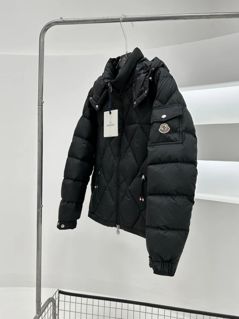 Moncler Down Jackets GoodFit 143835