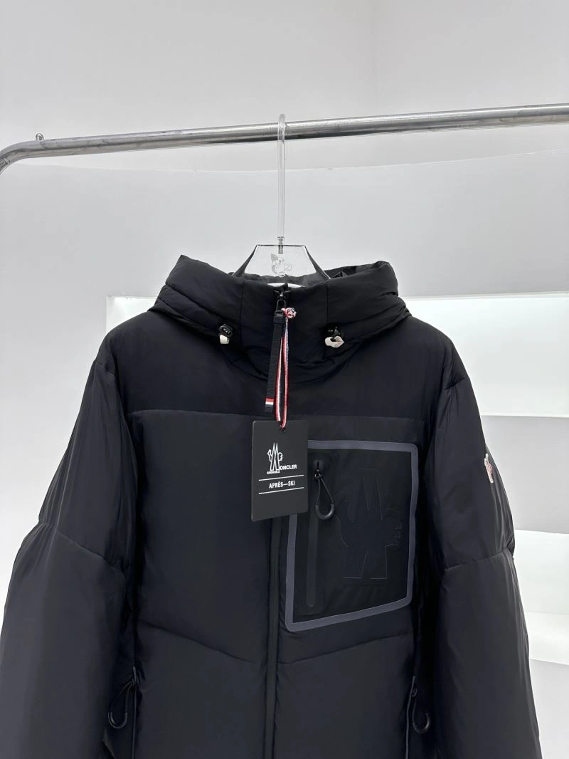 Moncler Down Jackets Sophisticated 143837