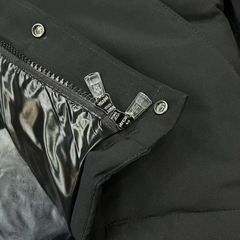 Moncler Down Jackets Chic 143828