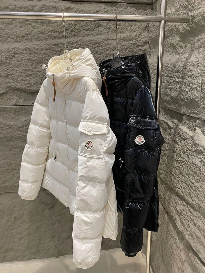 Seasonal Moncler Down Jackets 143822