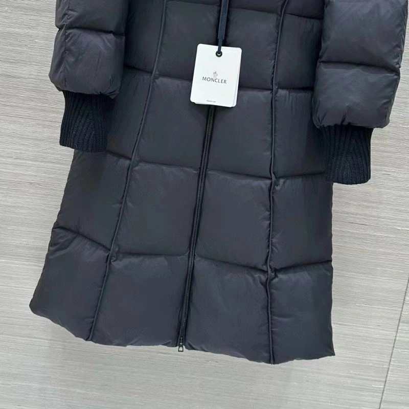 Breathable Moncler Down Jackets 143817