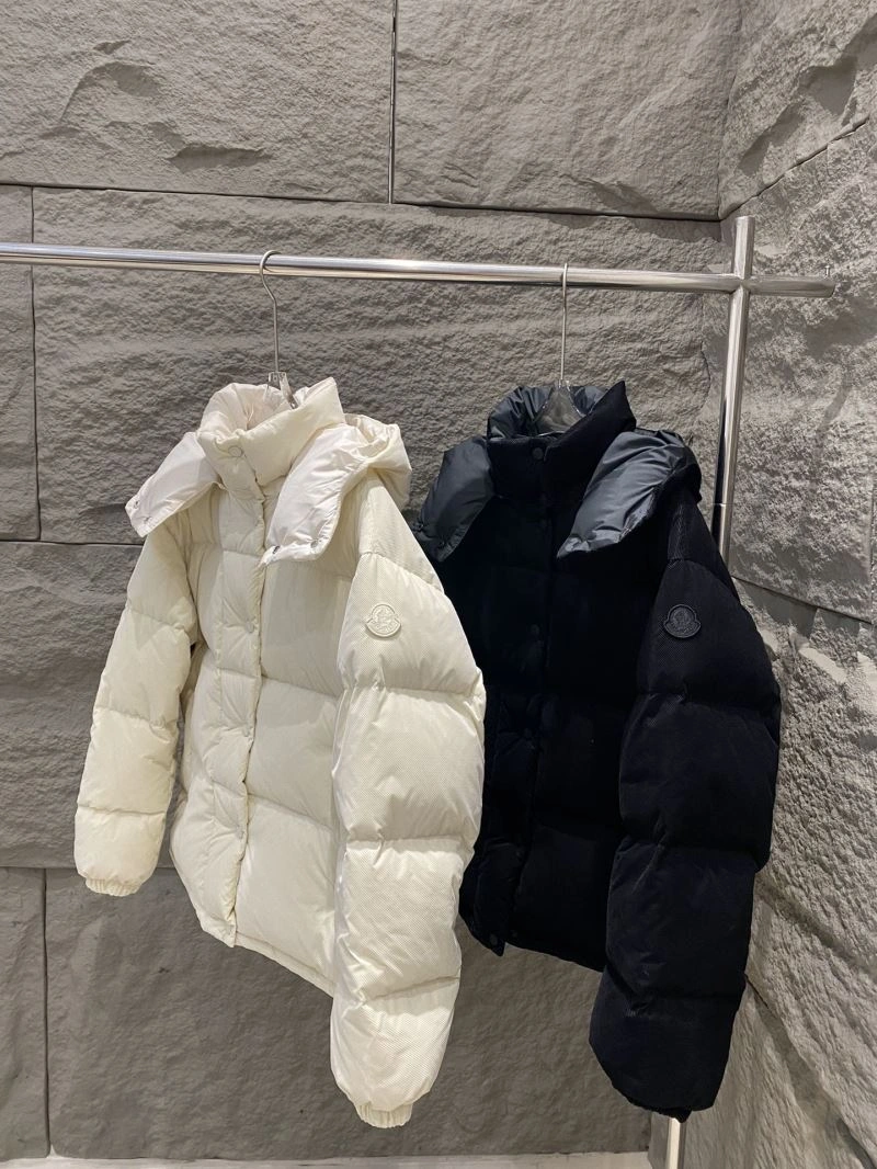 Moncler Down Jackets Sophisticated 143811