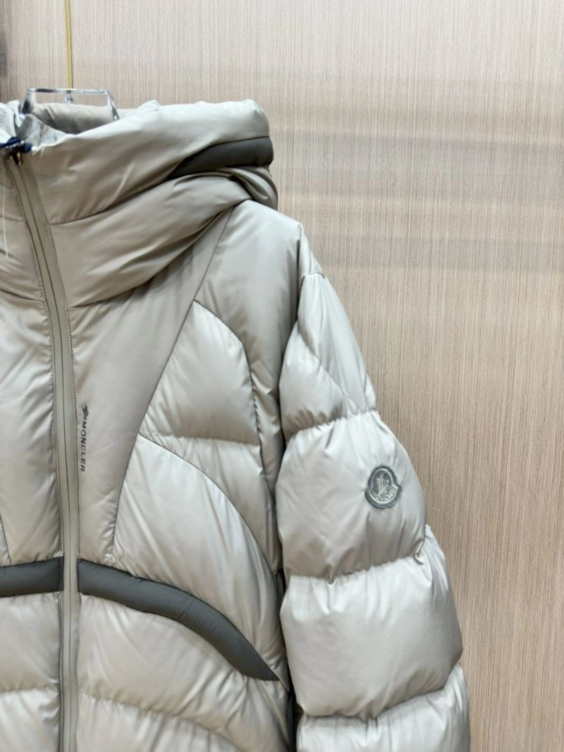 Moncler Down Jackets Packable 143808