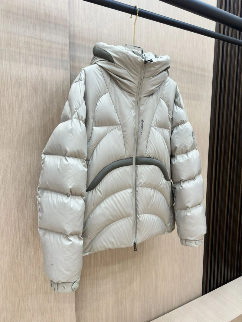 Moncler Down Jackets Packable 143808