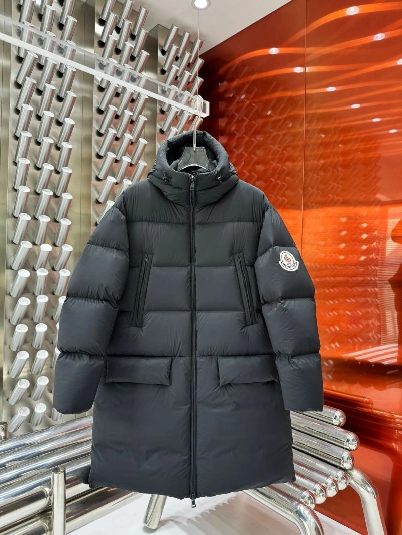Moncler Down Jackets Chic 143803