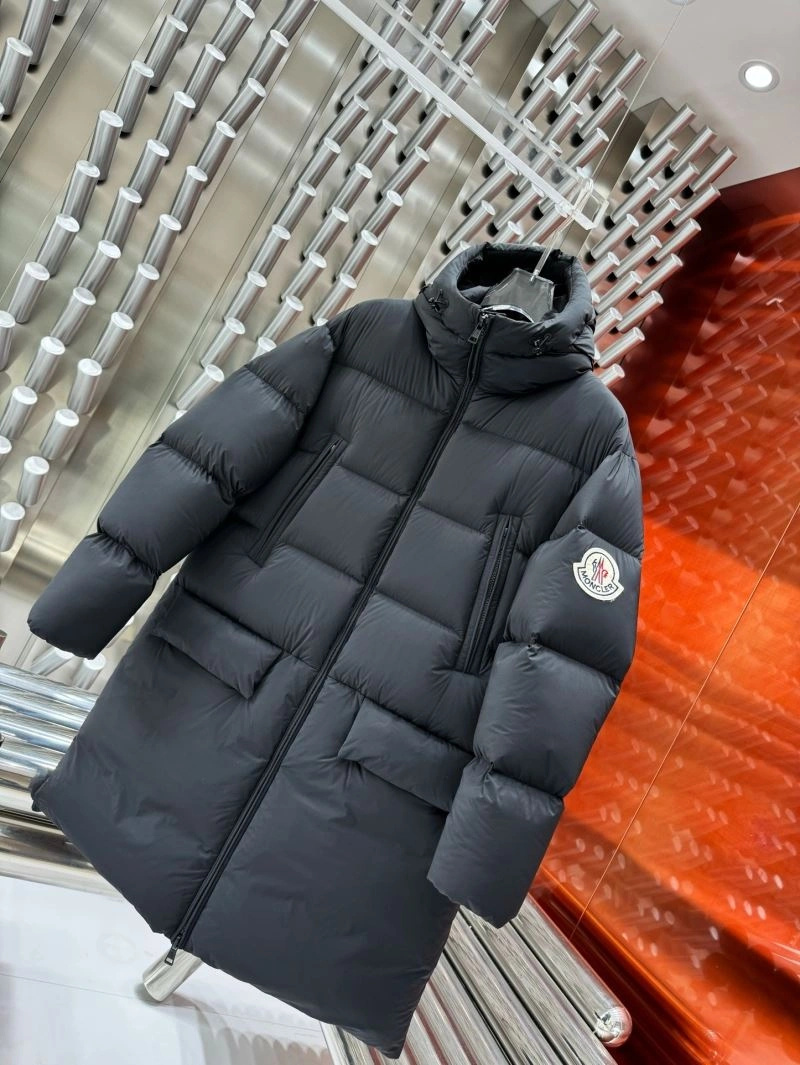 Moncler Down Jackets Chic 143803