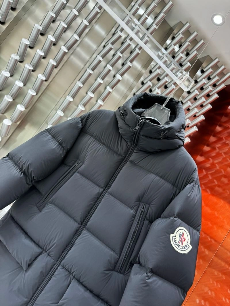 Moncler Down Jackets Chic 143803