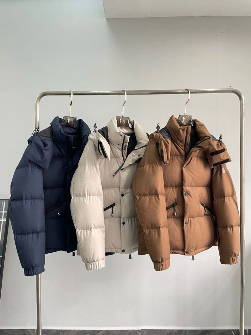 Moncler Down Jackets Trendsetting 143794