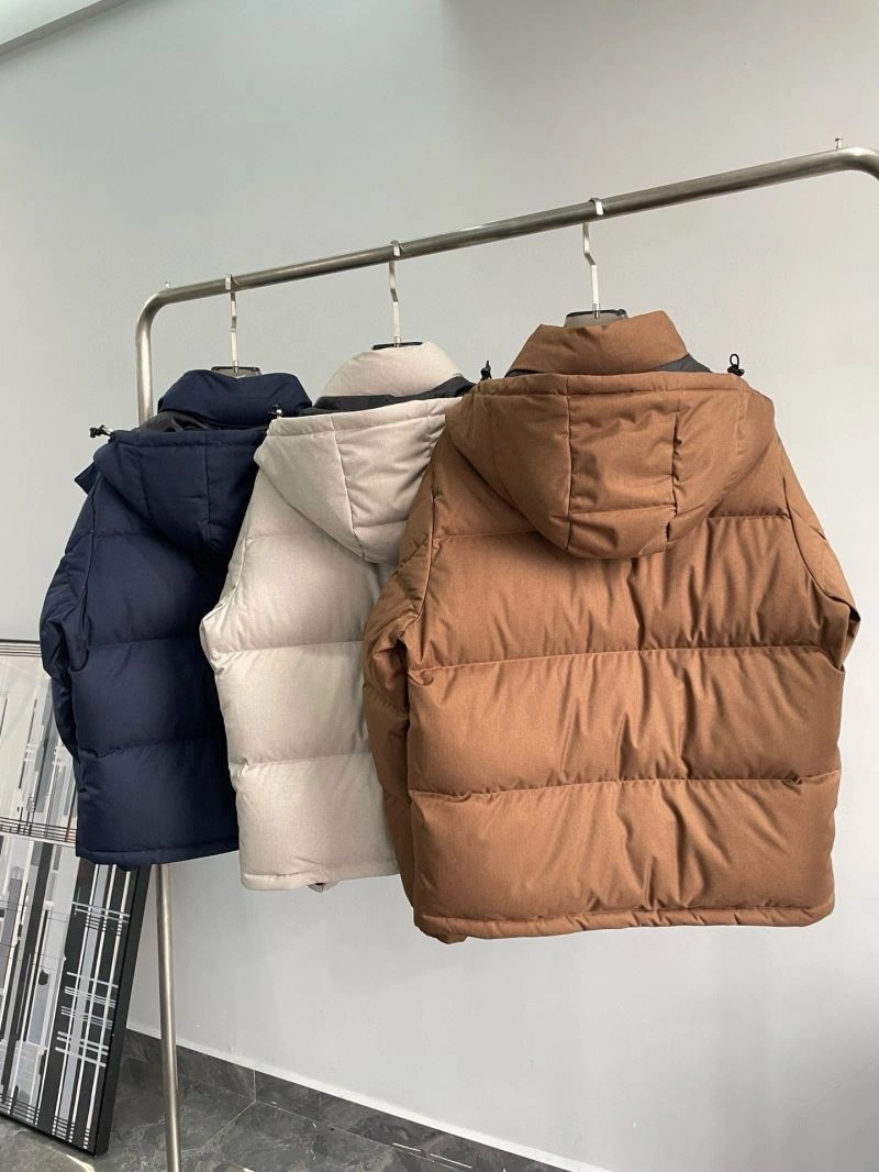 Moncler Down Jackets Trendsetting 143794