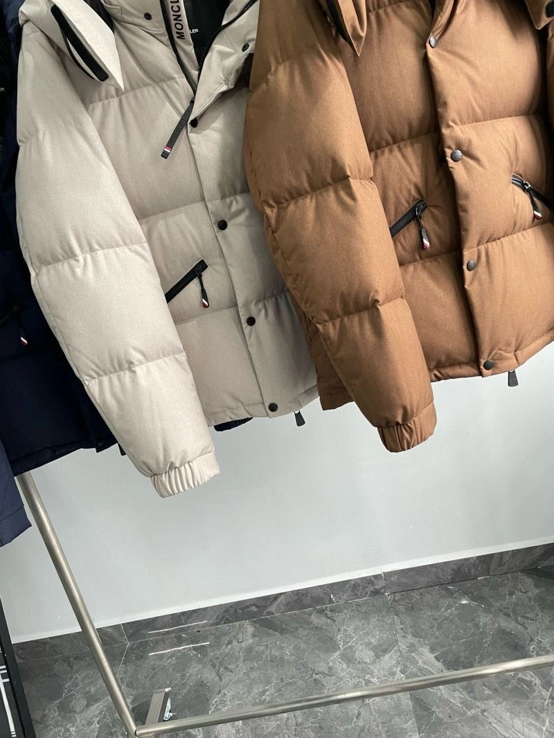 Moncler Down Jackets Trendsetting 143794