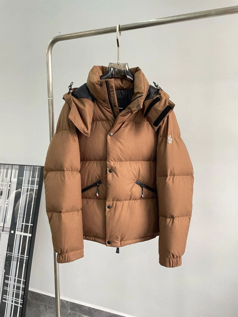Moncler Down Jackets Trendsetting 143794