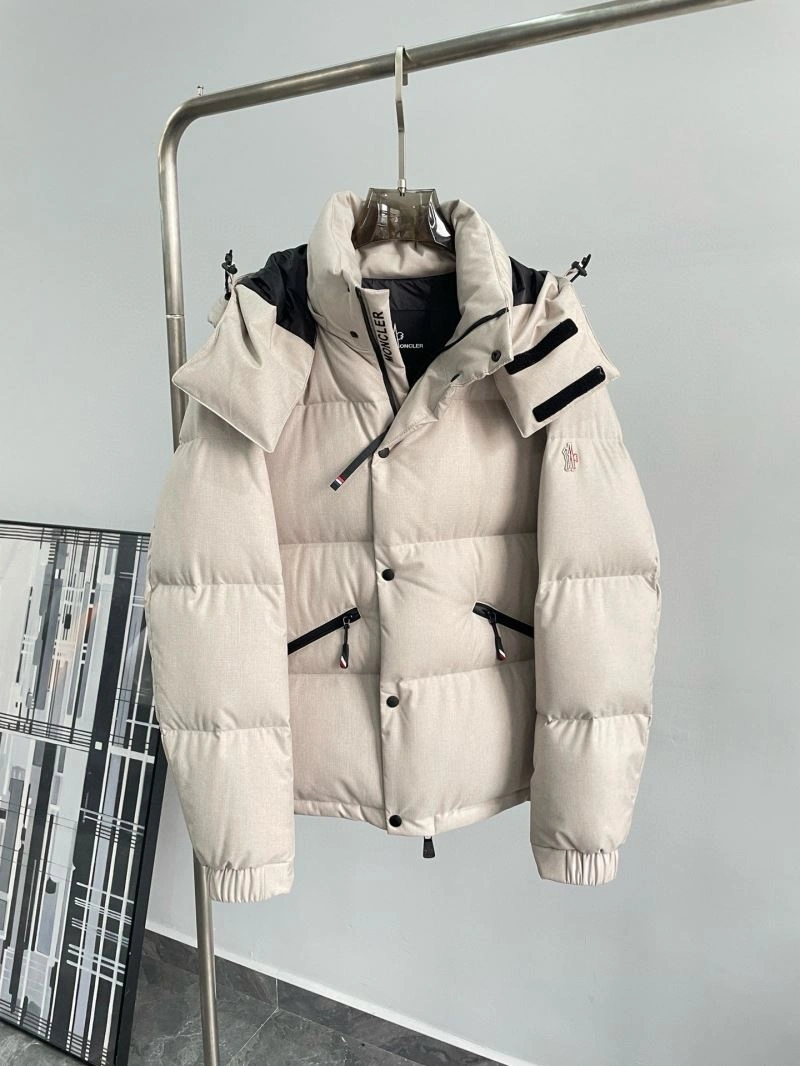 Moncler Down Jackets Trendsetting 143794