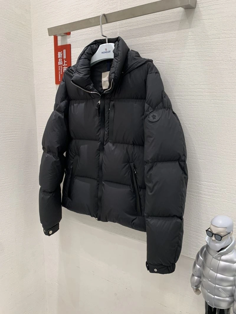 Sustainable Moncler Down Jackets 143791
