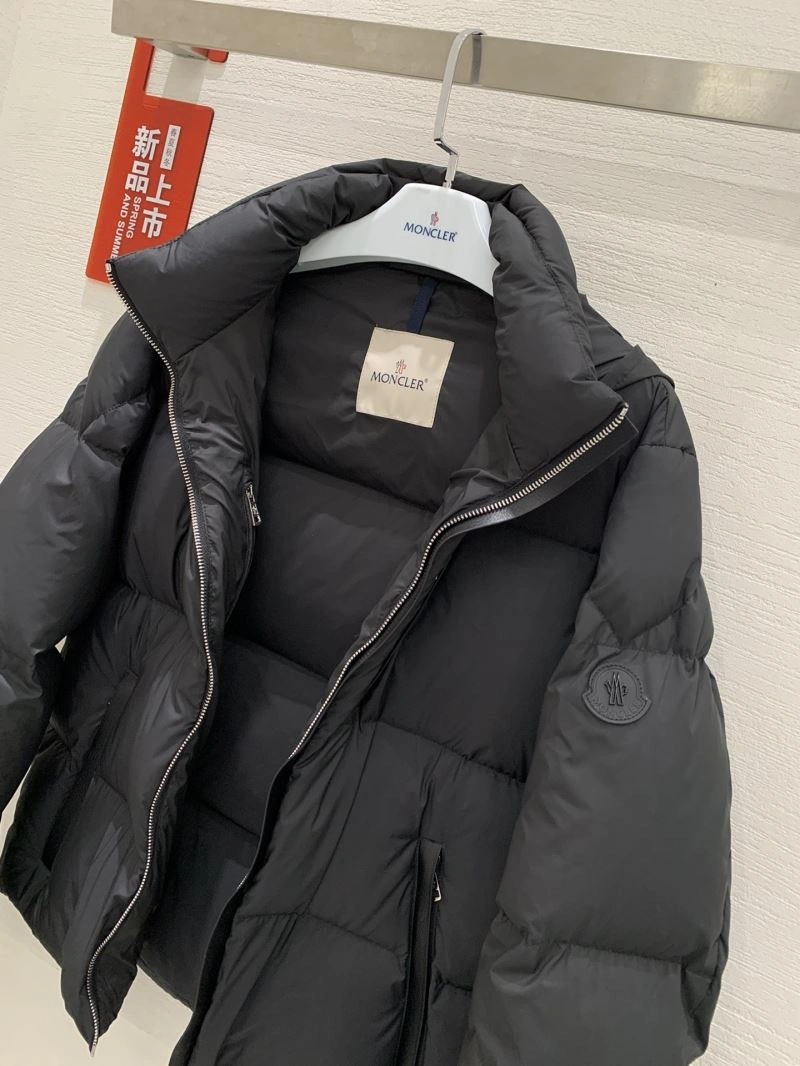 Sustainable Moncler Down Jackets 143791