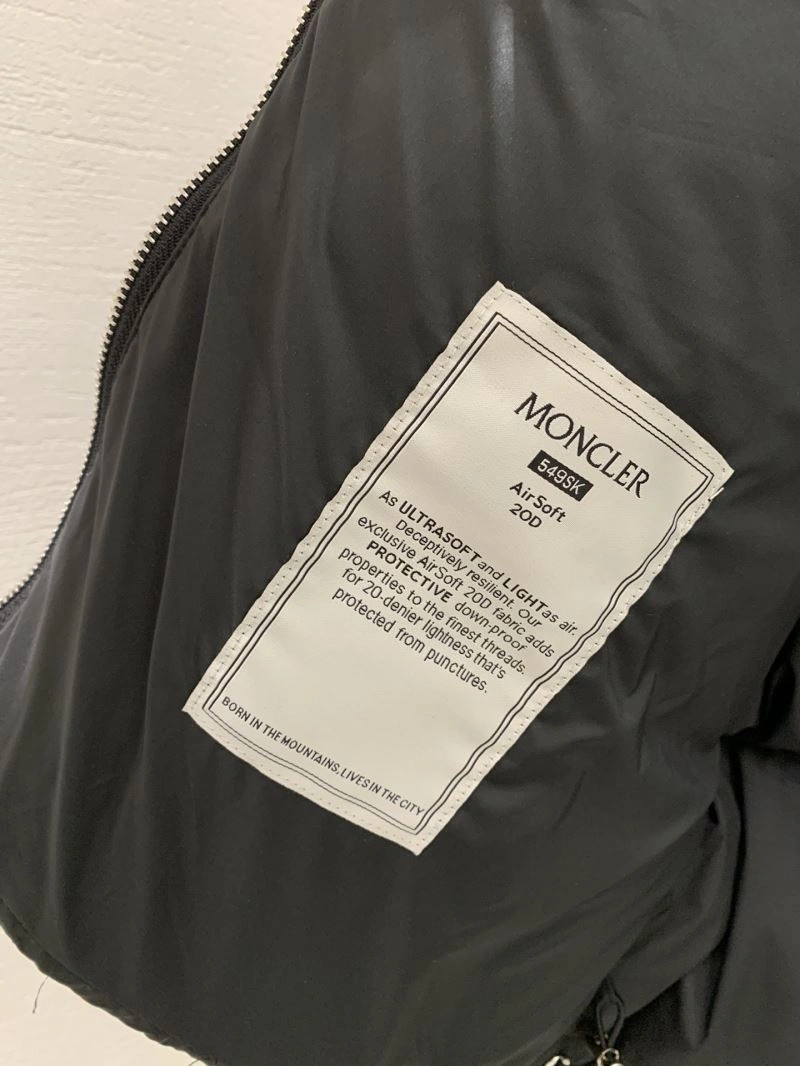 Sustainable Moncler Down Jackets 143791