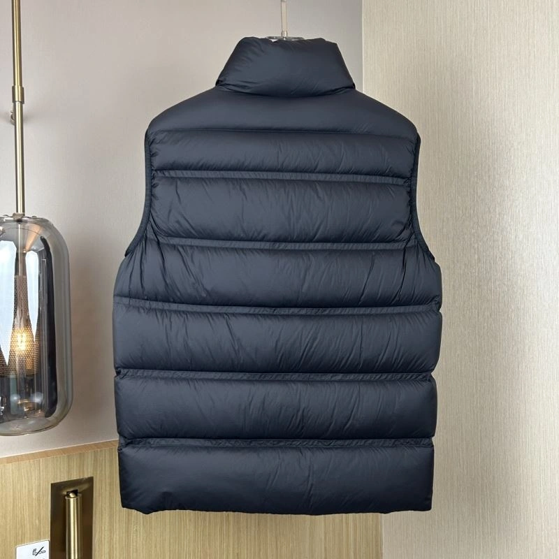 Moncler Down Jackets Durable 143795