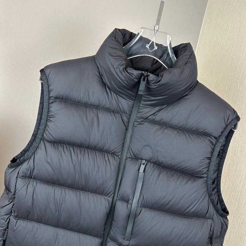 Moncler Down Jackets Durable 143795