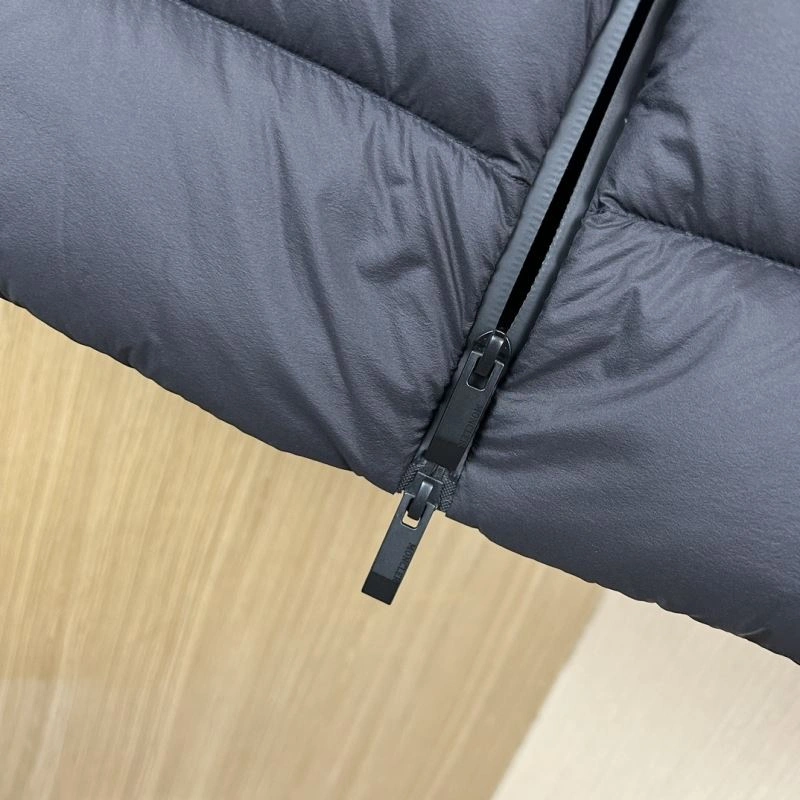 Moncler Down Jackets Durable 143795