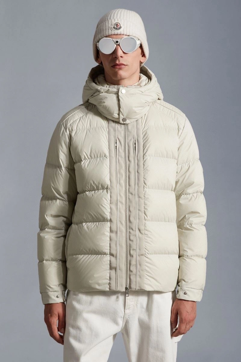 Moncler Down Jackets Bold 143815