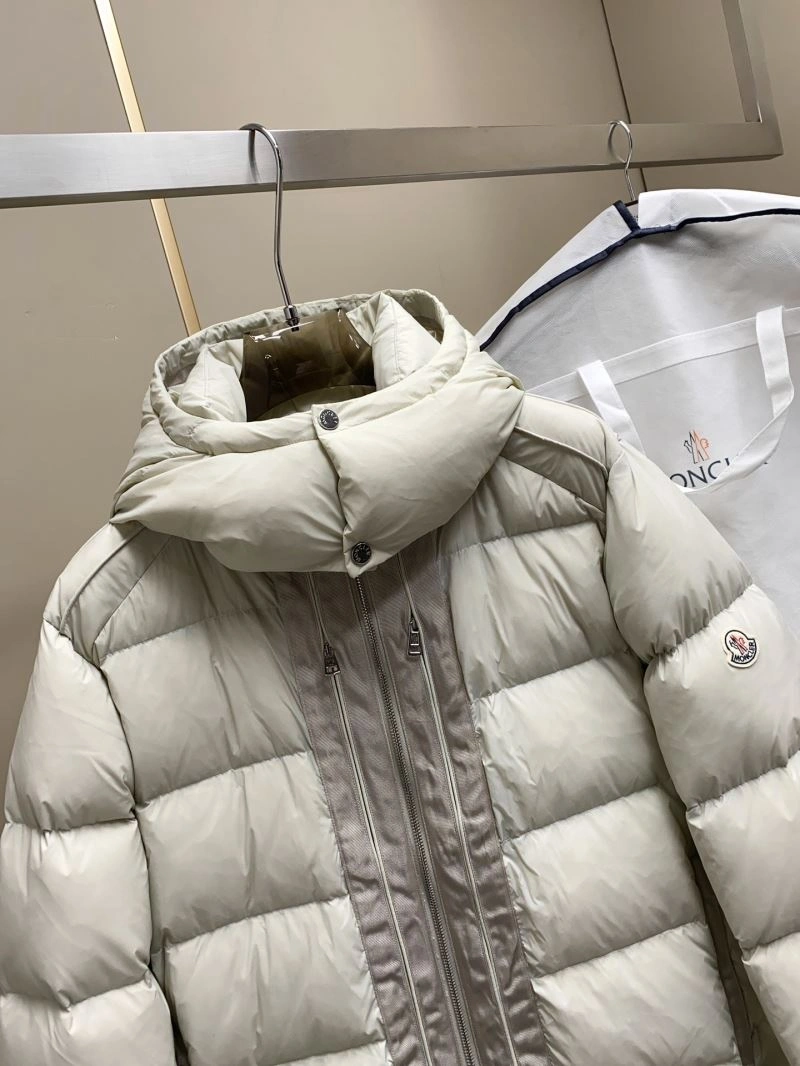 Moncler Down Jackets Bold 143815
