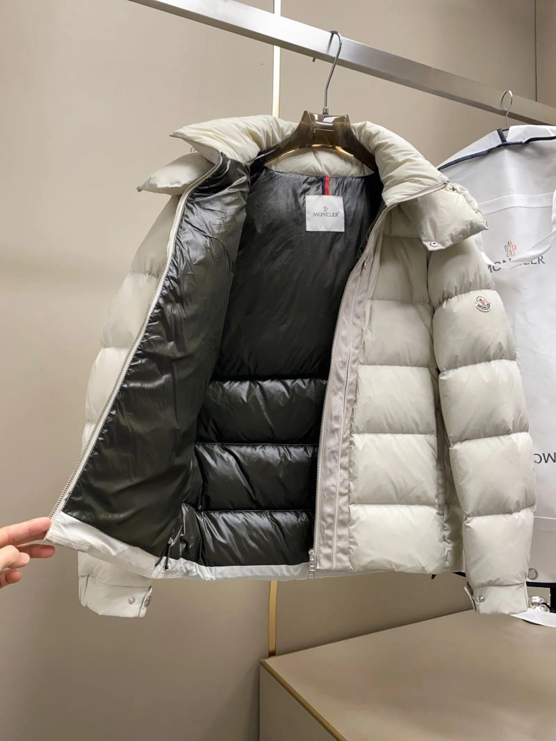 Moncler Down Jackets Bold 143815