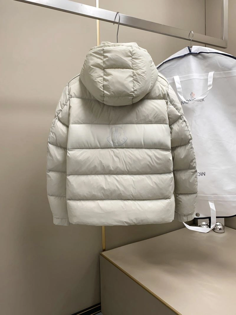 Moncler Down Jackets Bold 143815