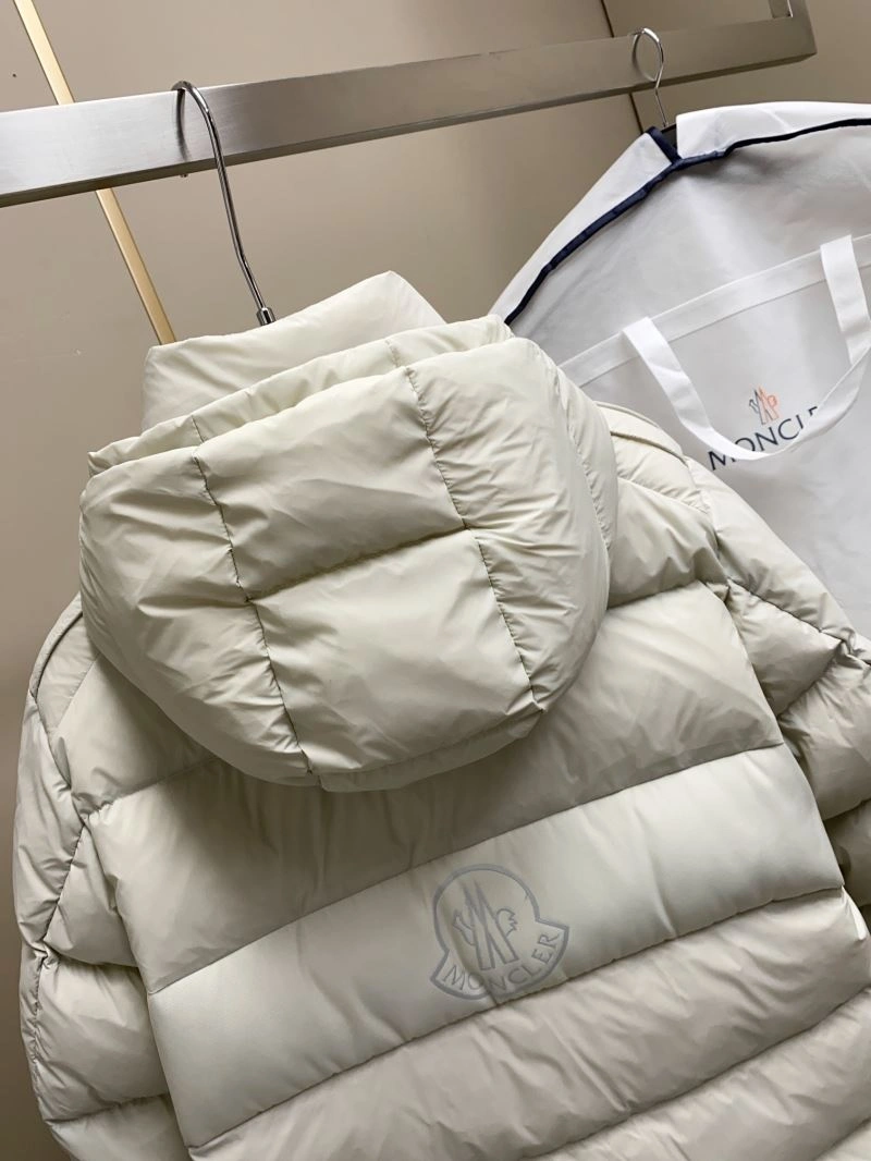 Moncler Down Jackets Bold 143815