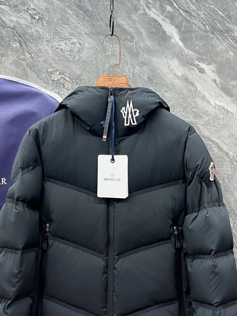 Moncler Down Jackets Cozy 143797