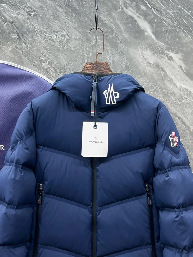 Effortless Moncler Down Jackets 143766