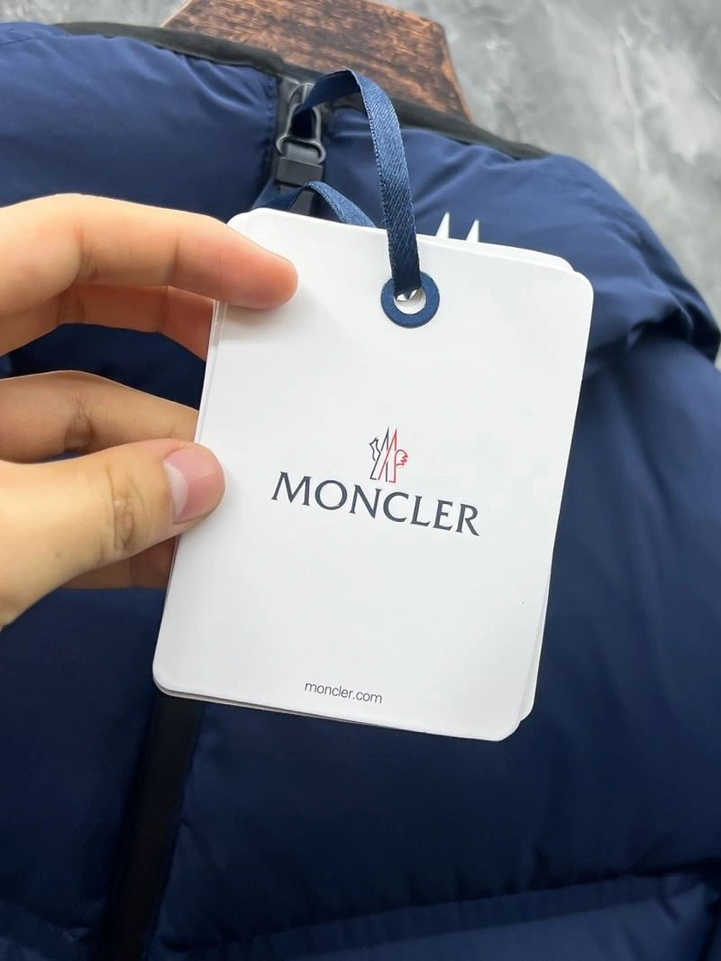 Effortless Moncler Down Jackets 143766