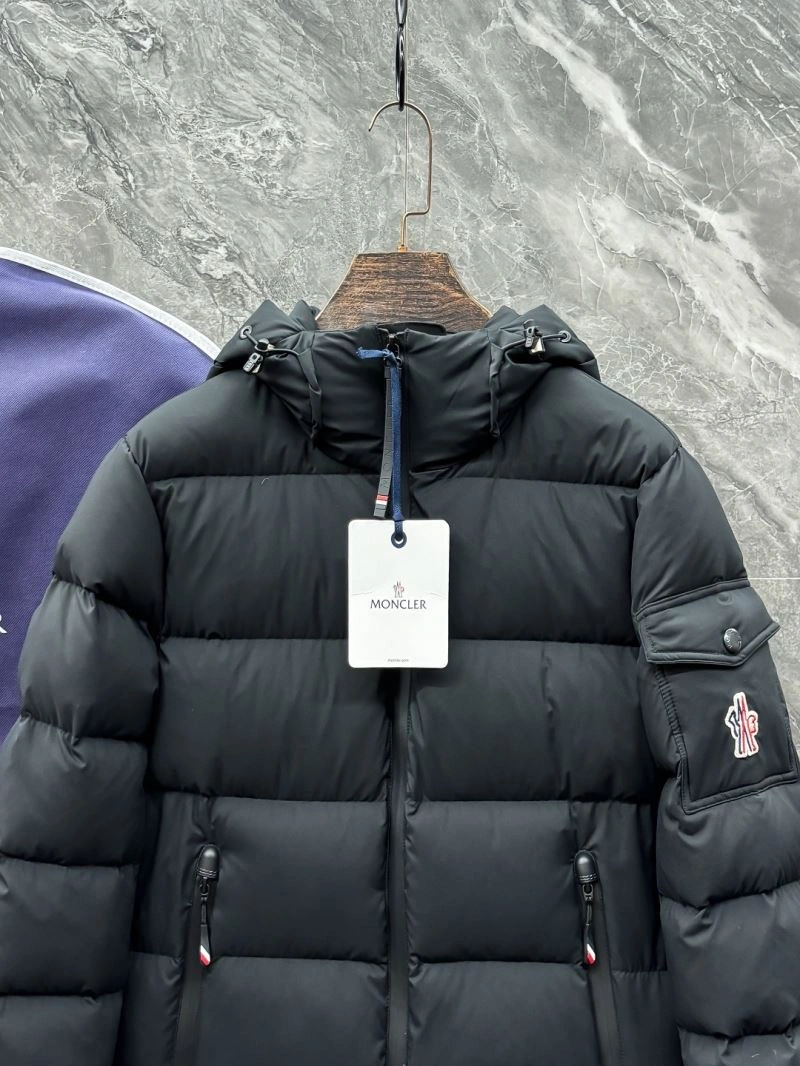 Moncler Down Jackets FreshLook 143759