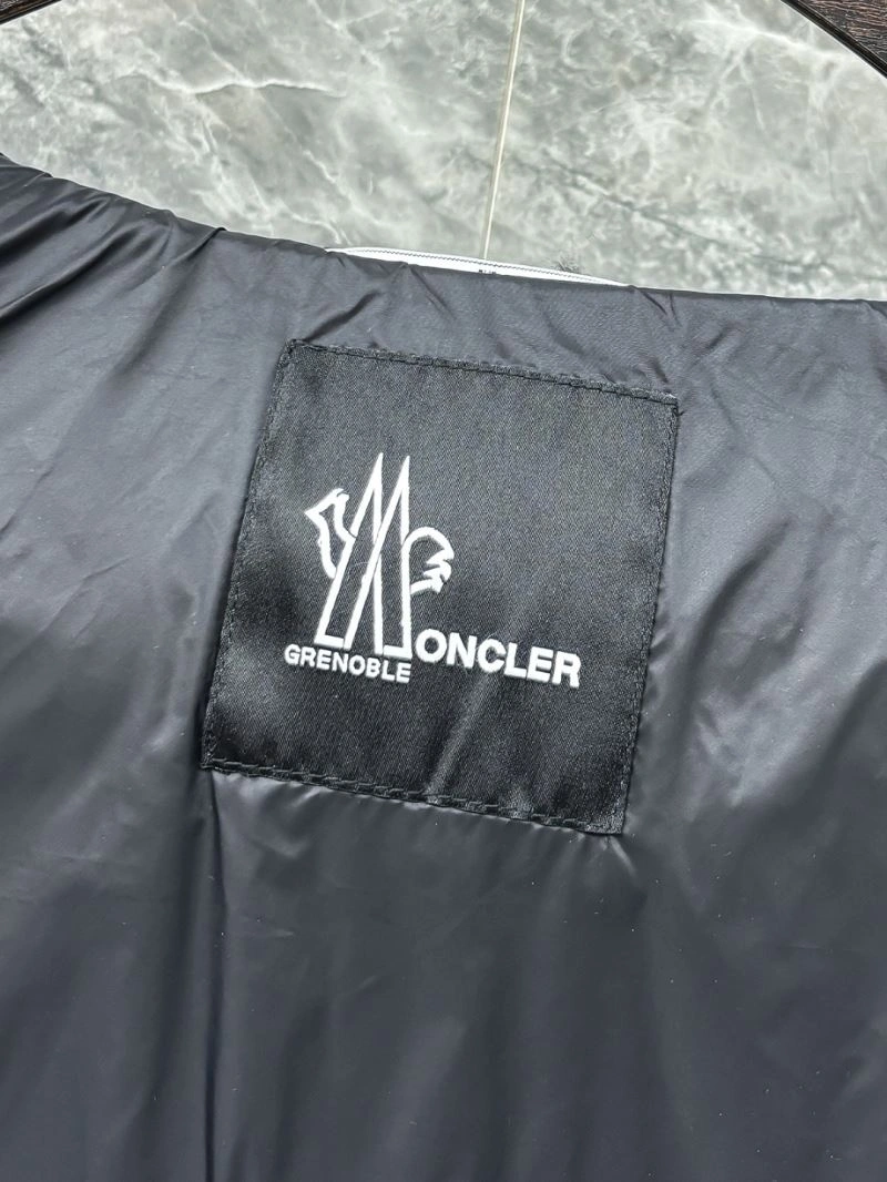 Moncler Down Jackets FreshLook 143759
