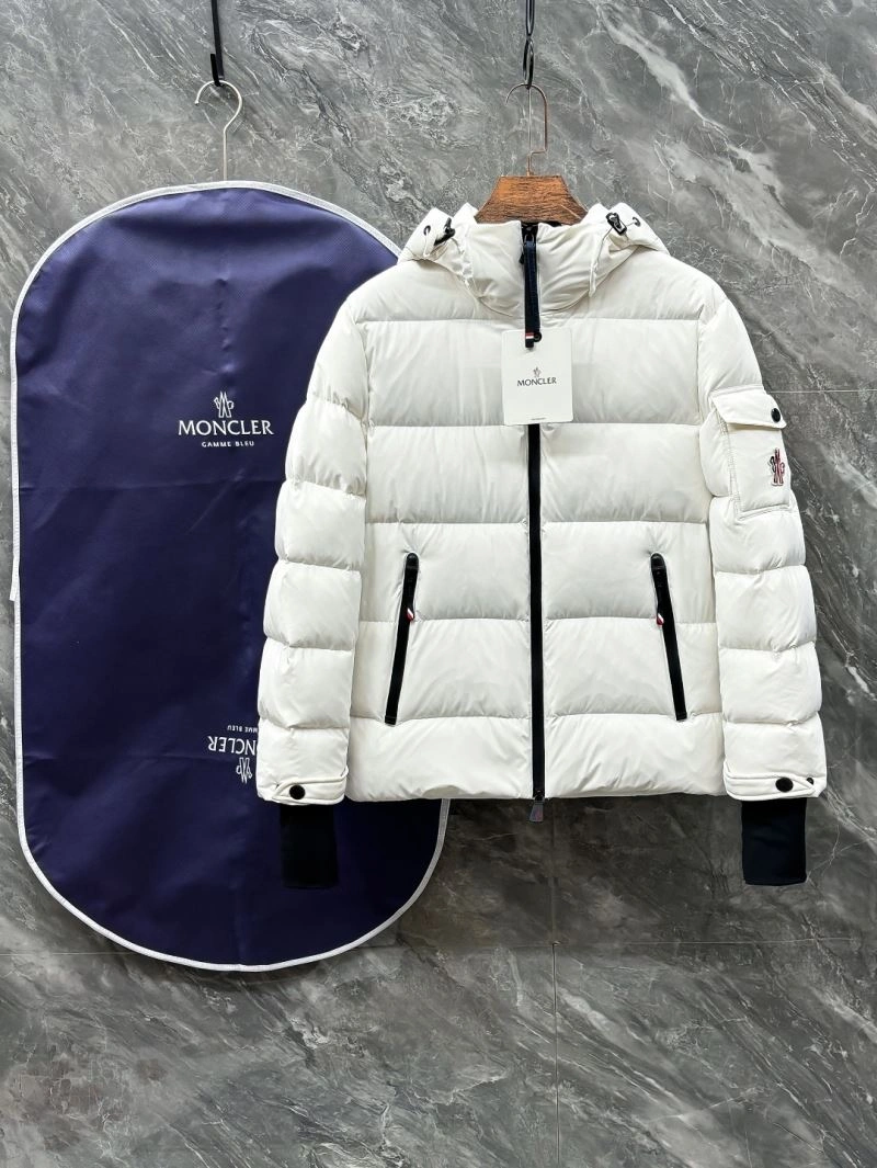 Moncler Down Jackets Packable 143761