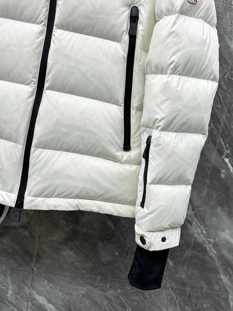 TimelessDesign Moncler Down Jackets 143762